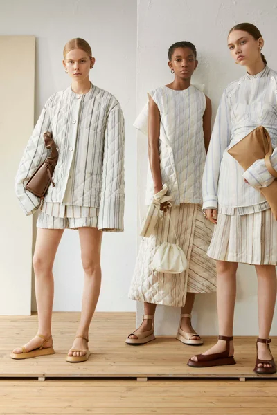 Look 7